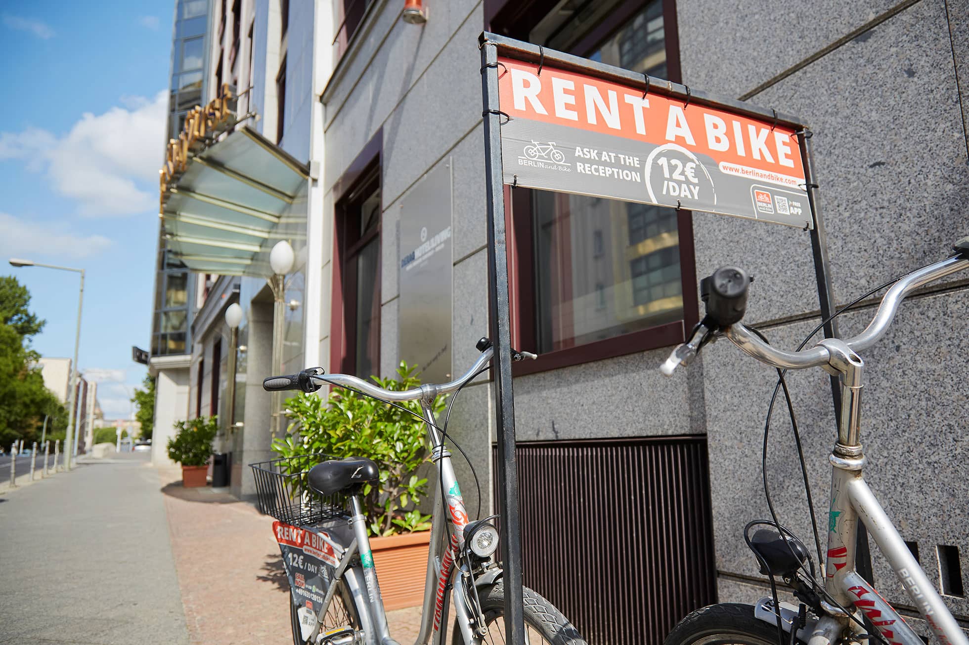 Living Hotel Grosser Kurfürst Fahrradverleih Bild von Bikerent-Station im Living Hotel Großer Kurfürst