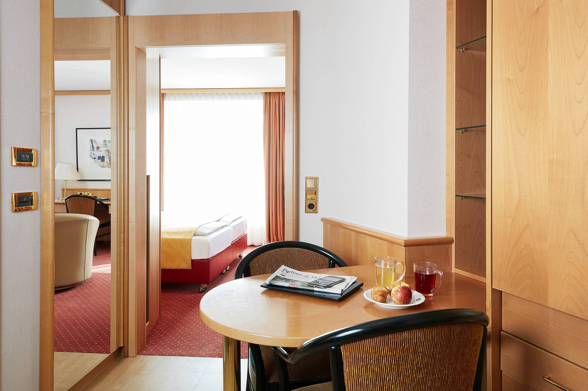 Living Hotel Grosser Kurfürst Deluxe Wohnbereich Wohnbereich im Deluxe Apartment