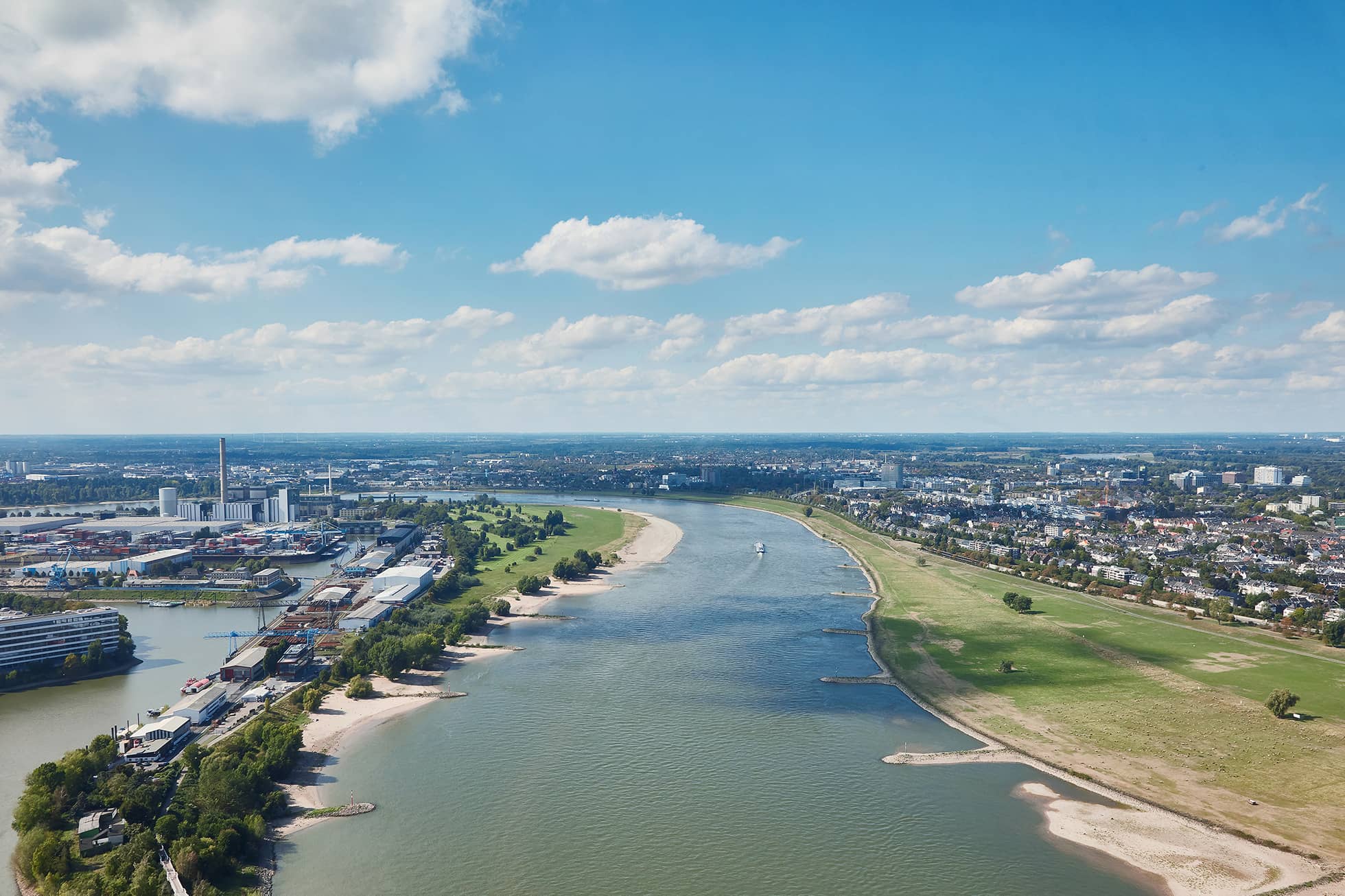 Living Hotel Düsseldorf Umgebung Düsseldorfer Fluss Düssel