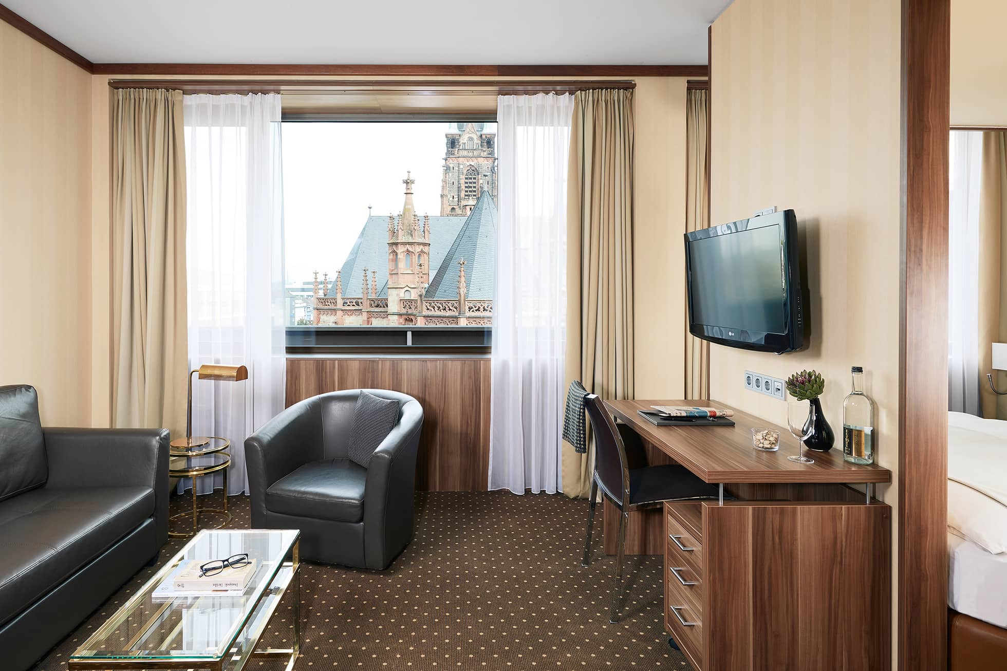 Living Hotel Düsseldorf Deluxe Wohnbereich Wohnzimmer im Hotel