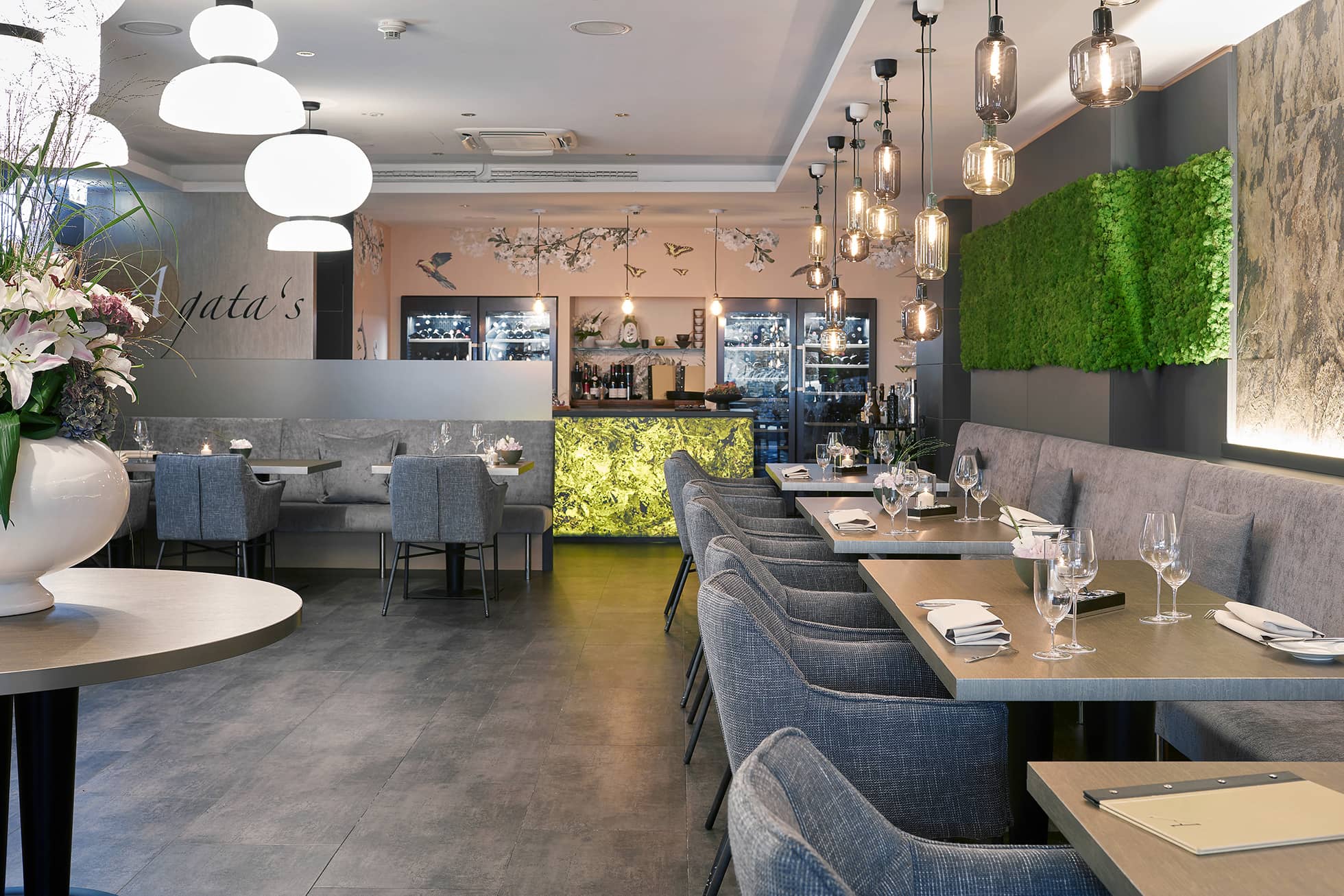 Living Hotel Düsseldorf Restaurantbereich Sitzbereich im Restaurant