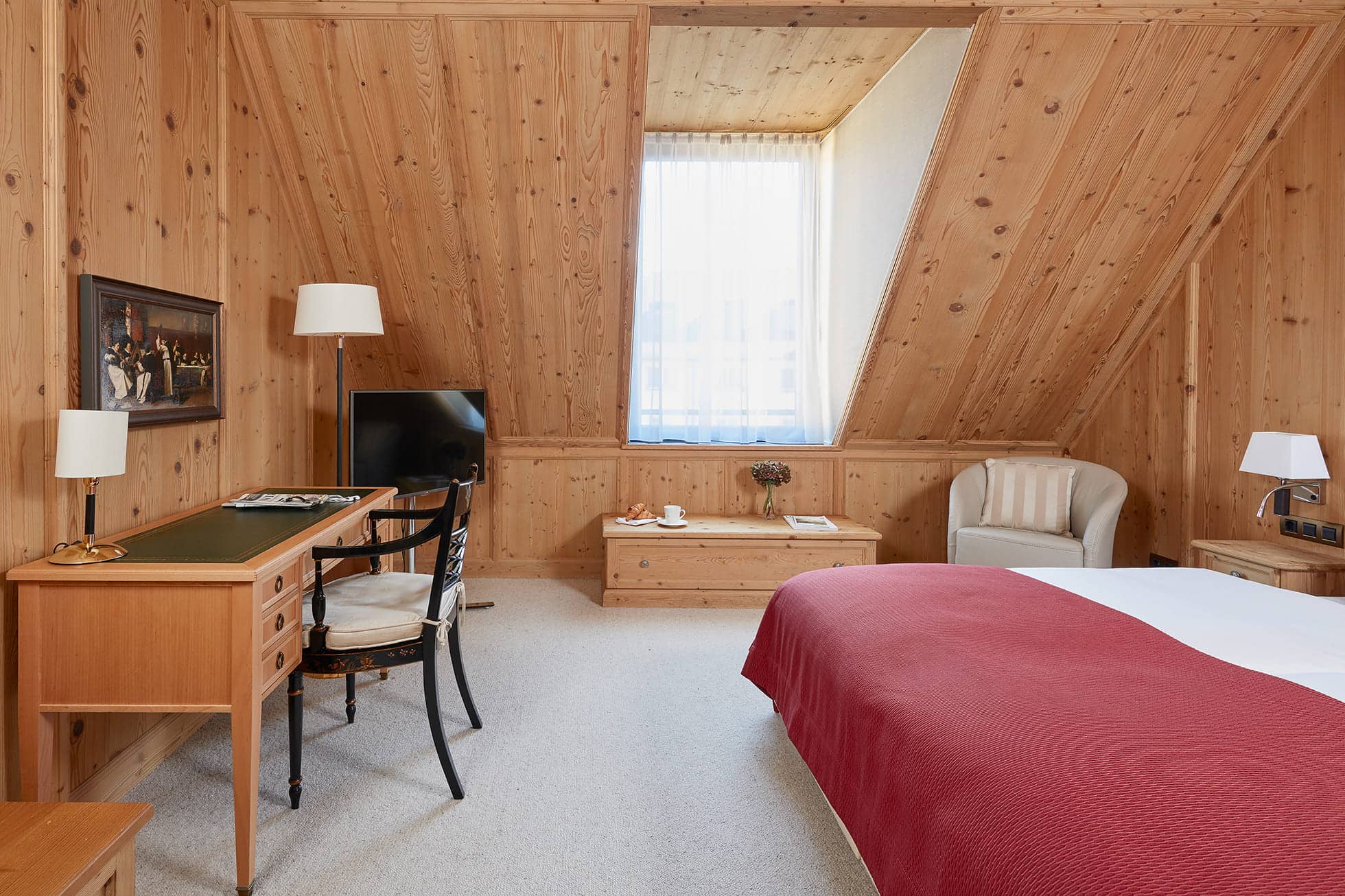 Living Hotel De Medici Business Plus Arbeitsplatz Holzverkleidetes Zimmer im De Medici