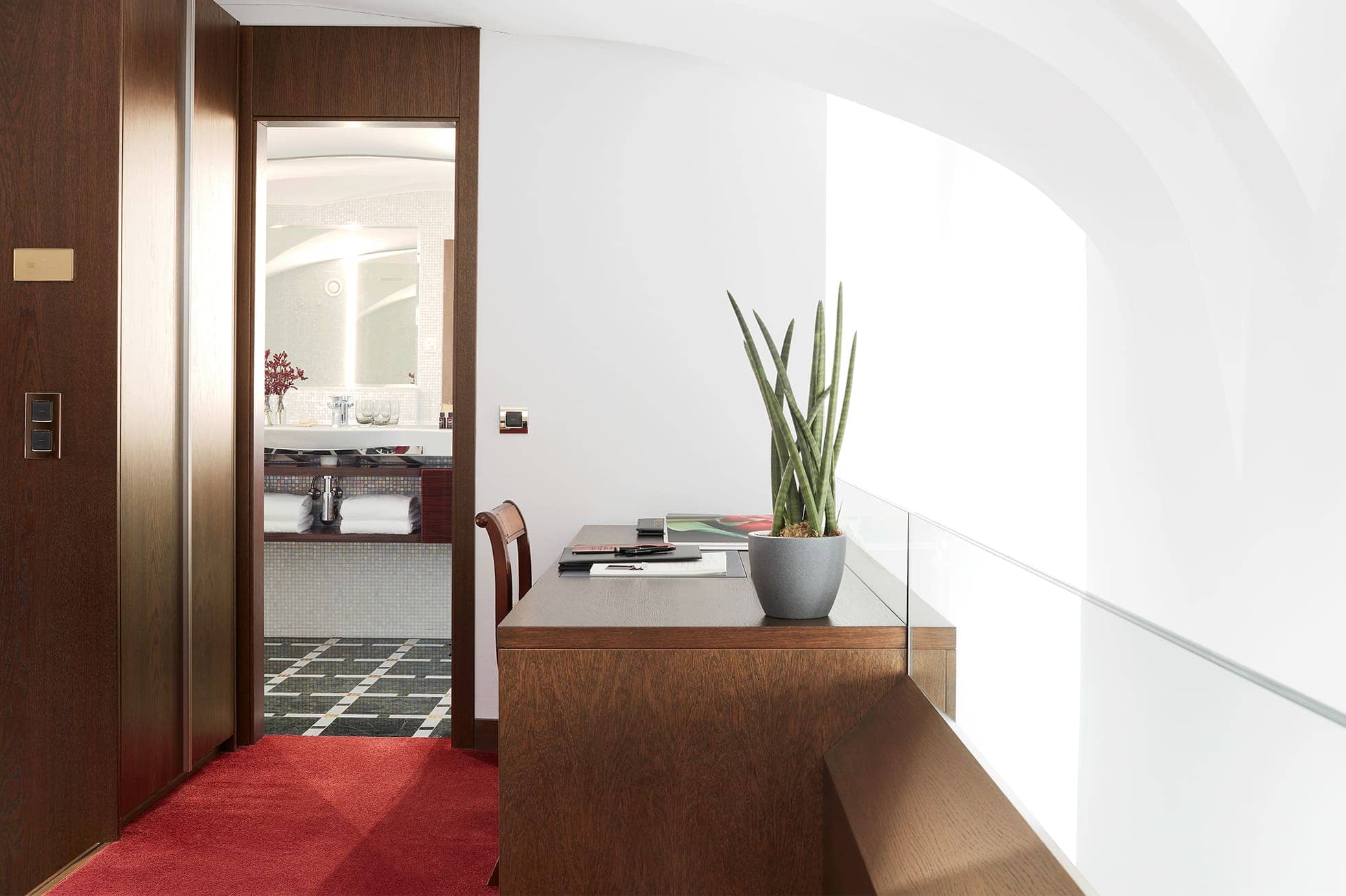 Living Hotel De Medici Maisonette Arbeitsplatz Arbeitsbereich im Hotelzimmer