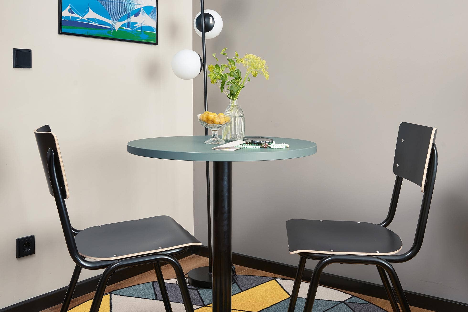 Deluxe Plus Doppel Apartment Closeup vom runden Esstisch