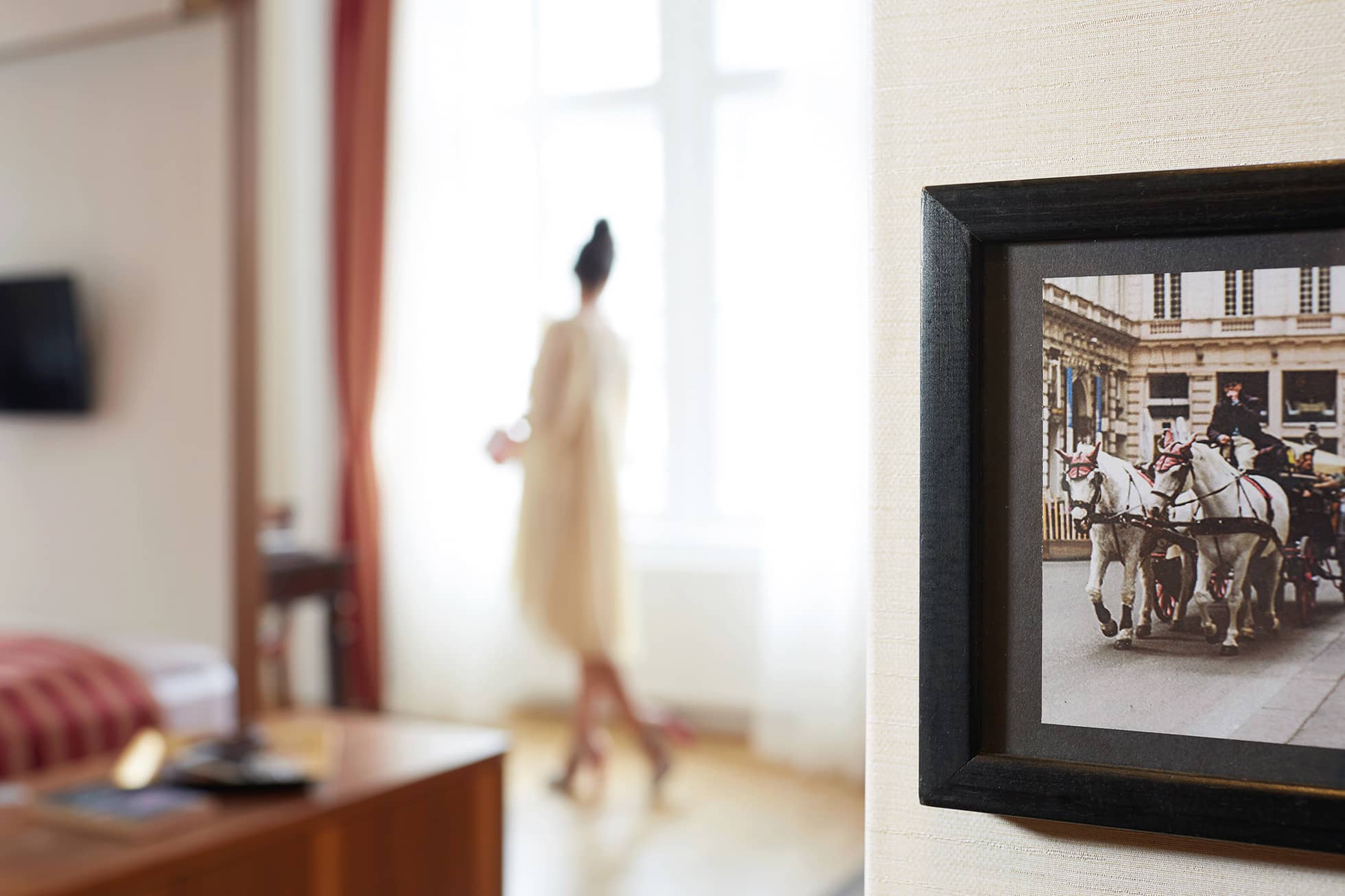 Living Hotels Wien Person im Zimmer